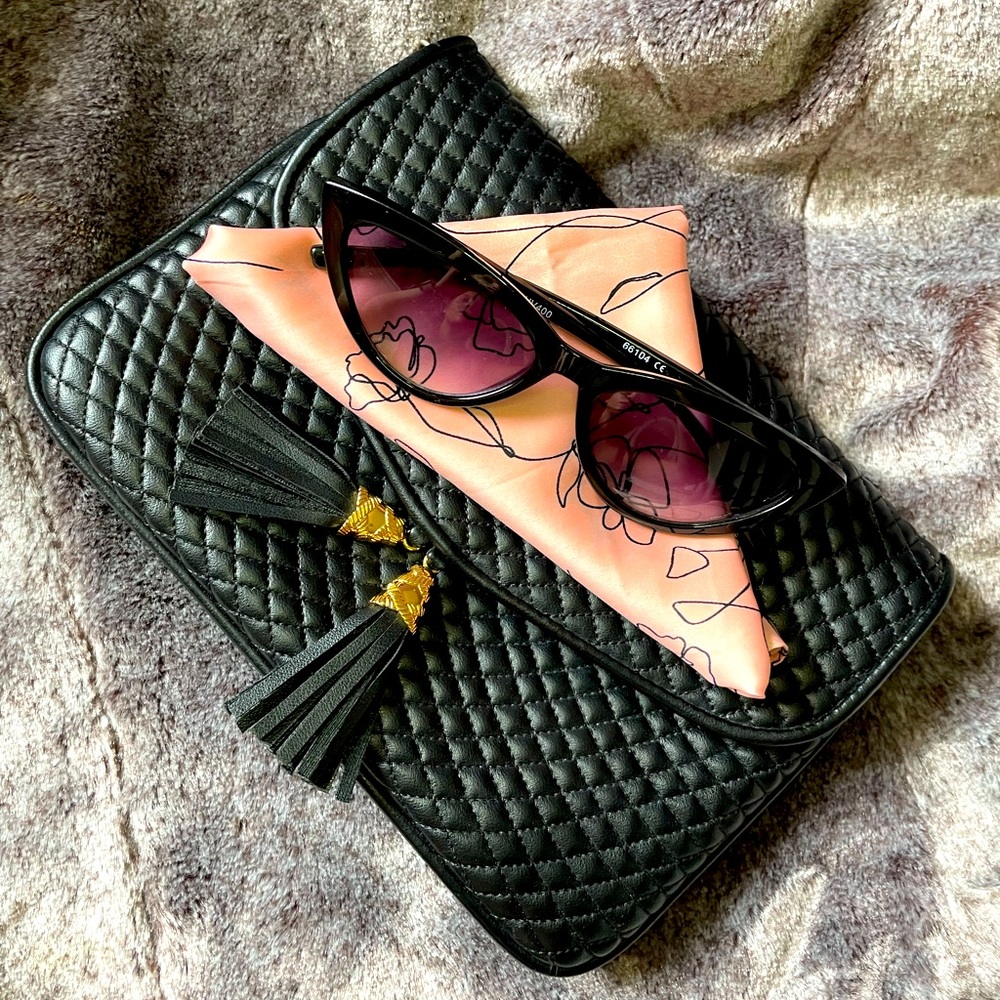 Vintage Worthington Black Quilted Clutch with Flap